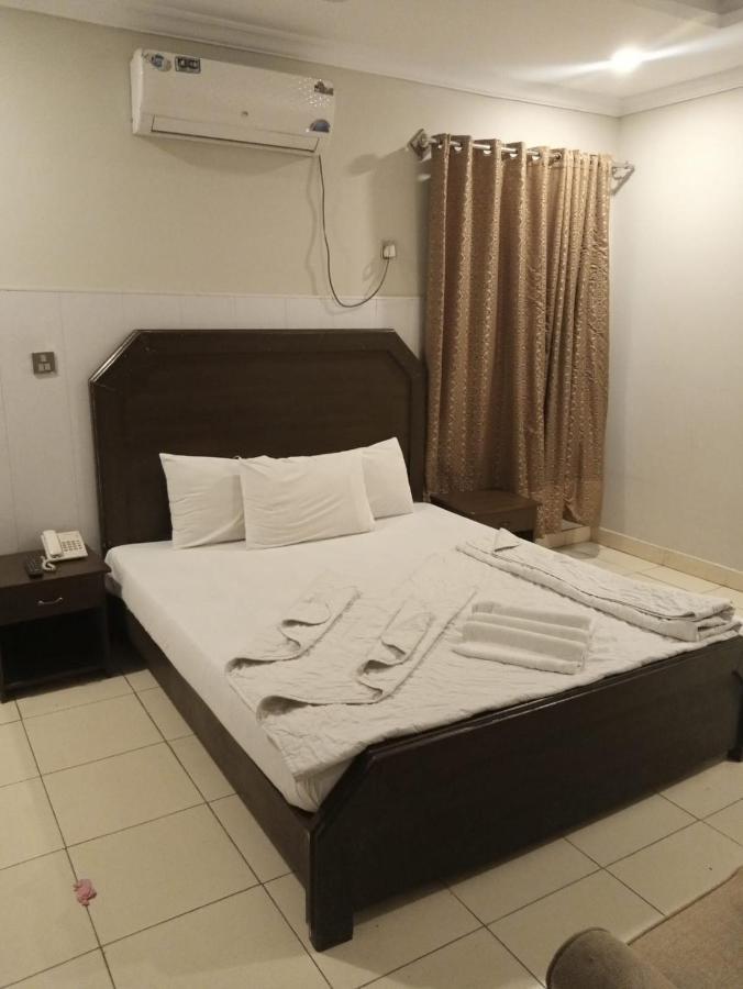 Hotel Eden Rock Rawalpindi Buitenkant foto